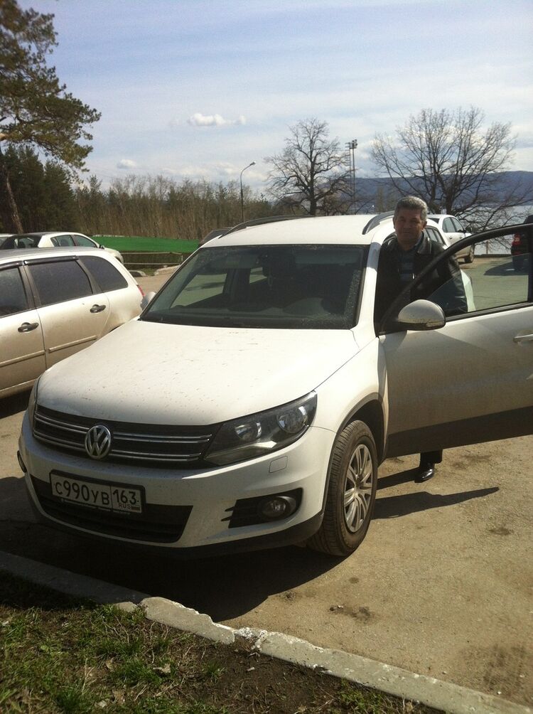 ,   Feliks, 56 ,   