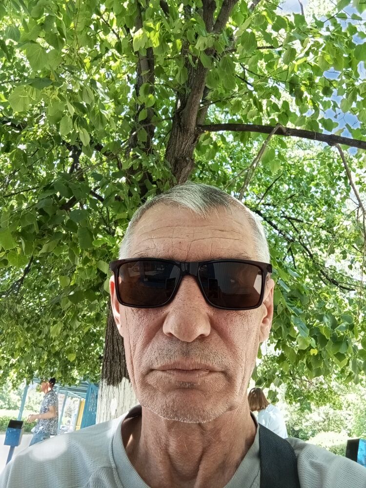  43840497  , 58 ,     