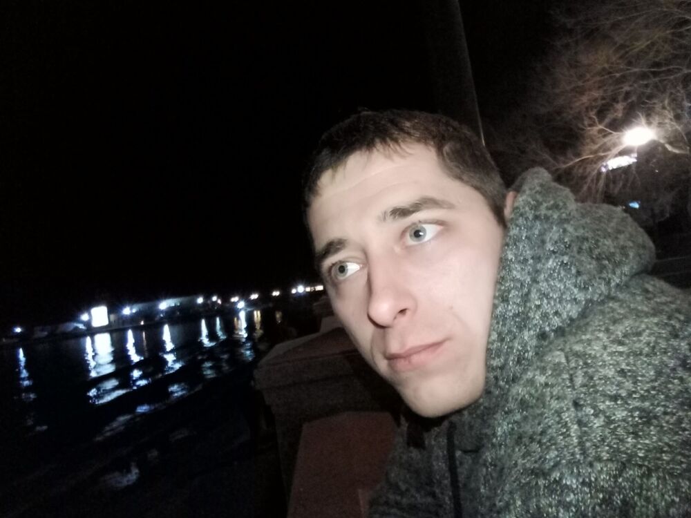  ,   Zak, 37 ,   