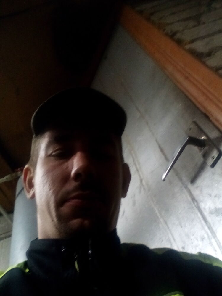  38832237  Edgar, 33 ,    