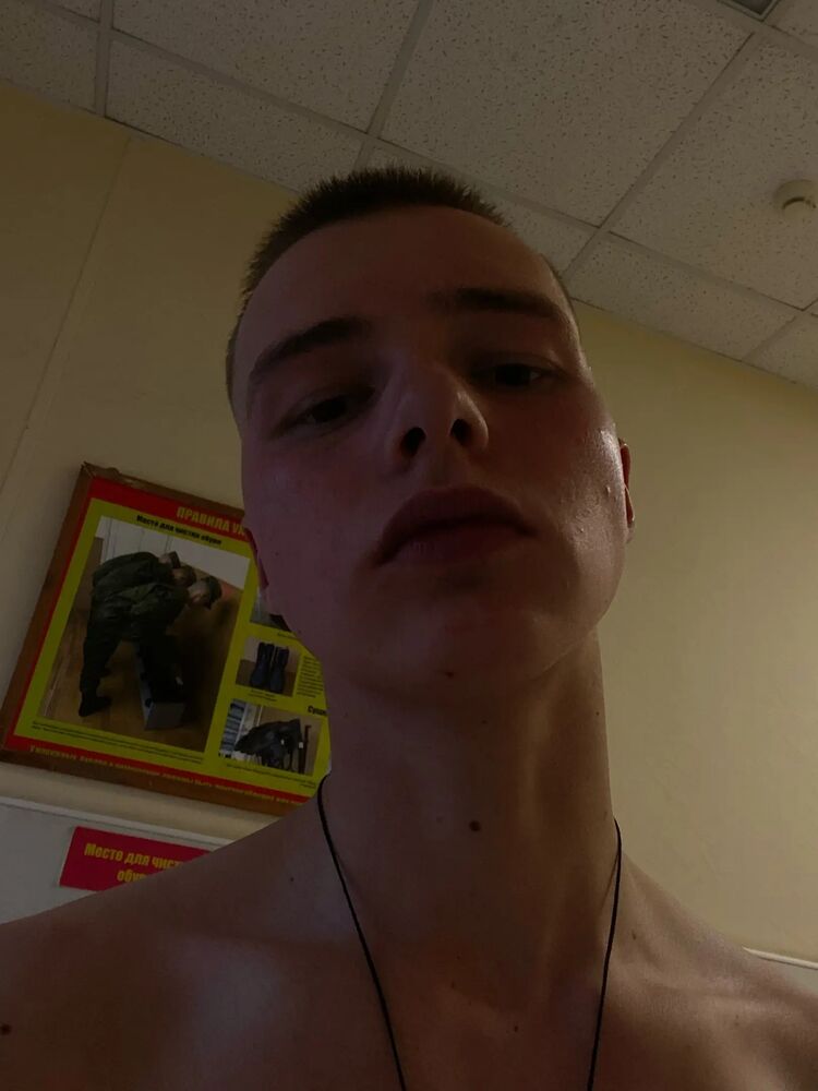  37091597  Andrey, 23 ,    