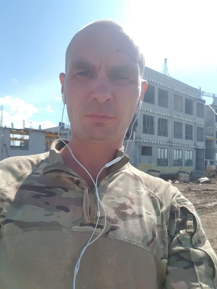  46440647  , 42 ,    