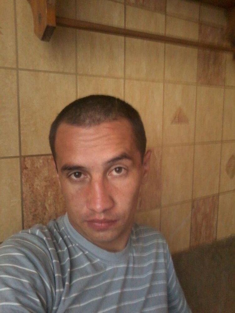  ,   Vic, 35 ,   
