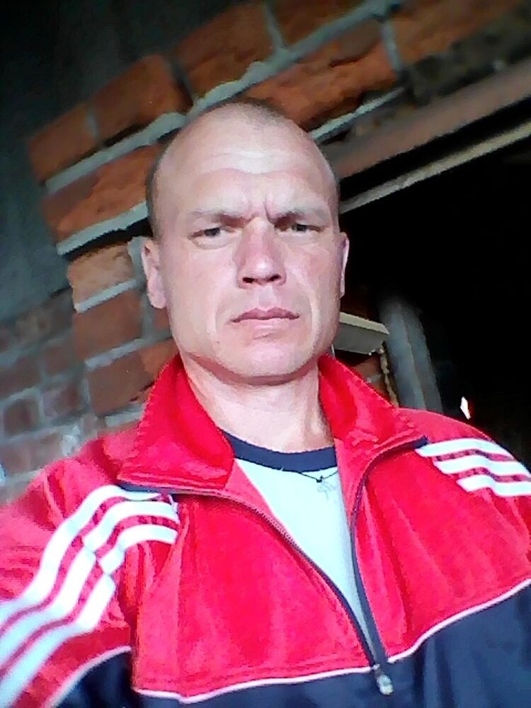  ,   Lexa, 46 ,  