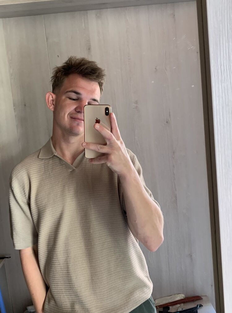  52410807  Roman, 27 ,    Praha