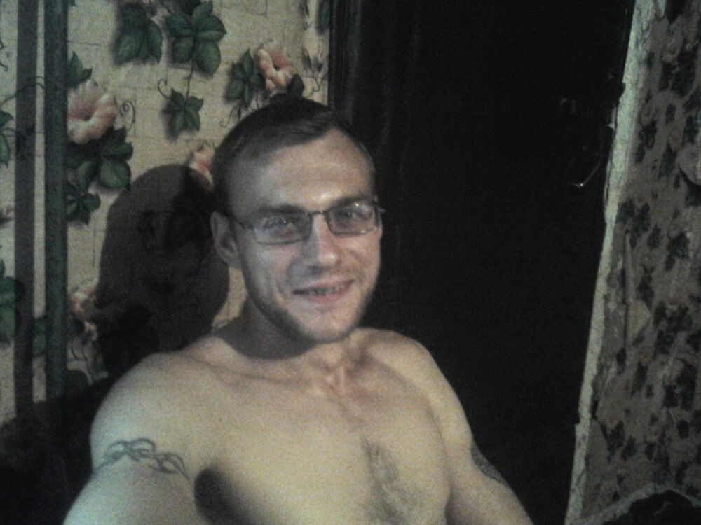  11496447  Aleksei, 38 ,    