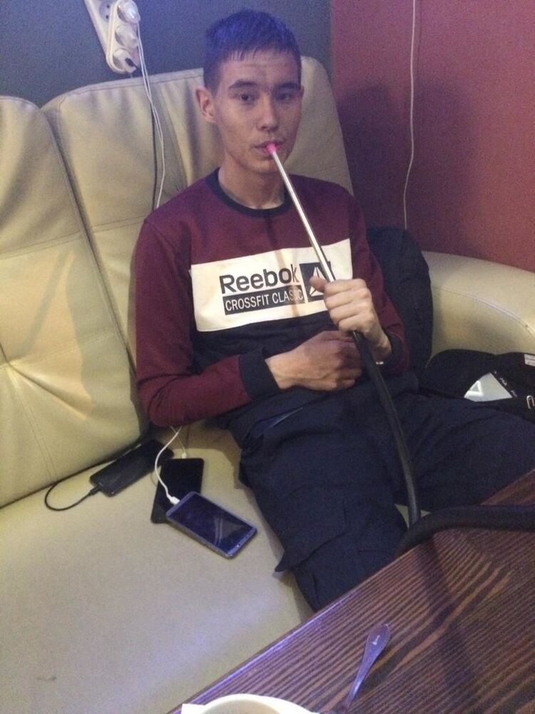  19008137  , 25 ,    -