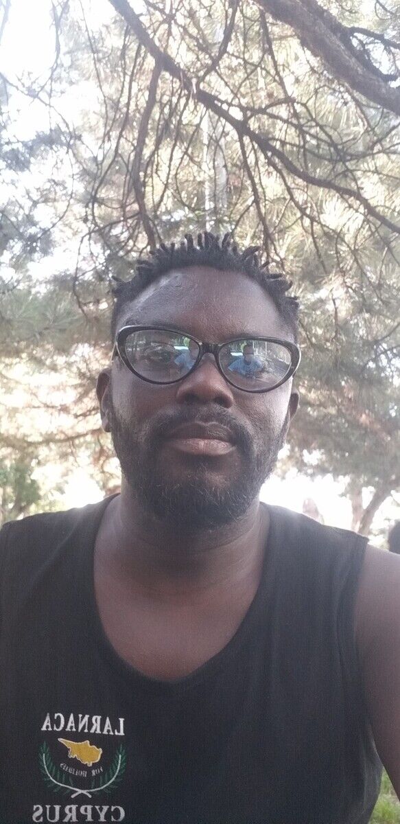  20829197  Manuel, 39 ,    