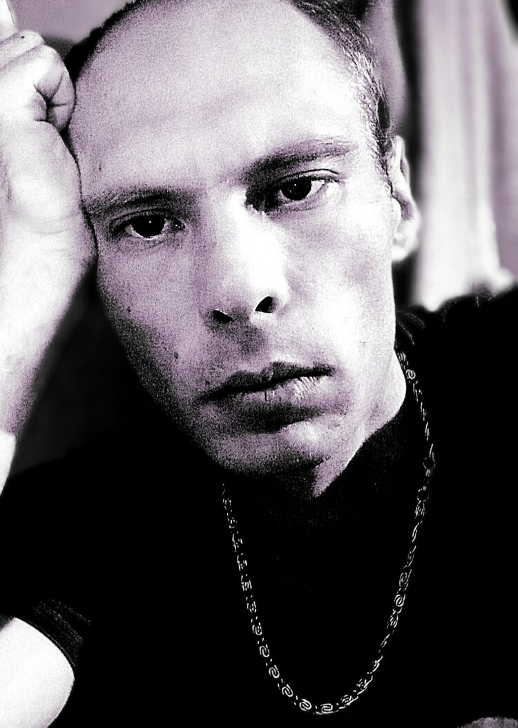  47833217  ANDREI, 30 ,     