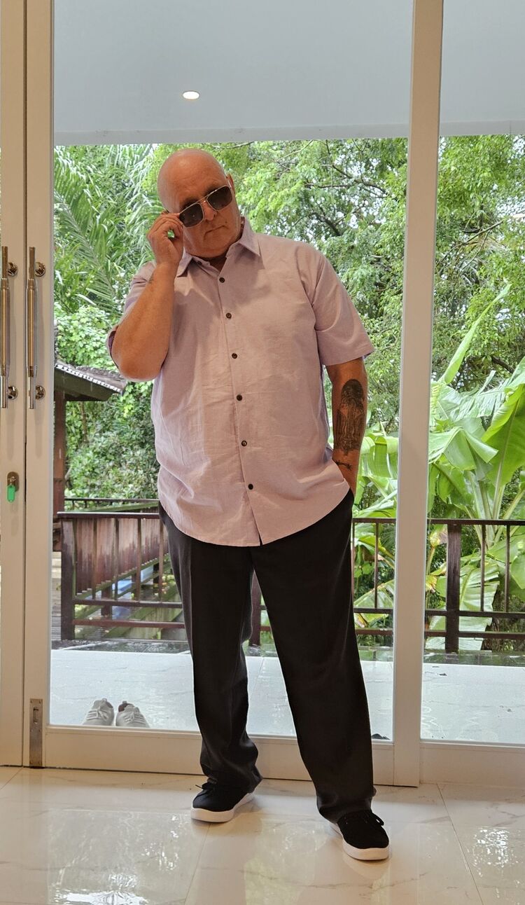  Frankfurt am Main,   Vladyslav, 54 ,   ,   , c , 