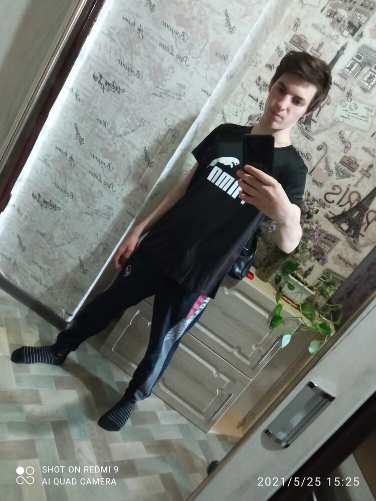  43731427  Nikita, 22 ,    