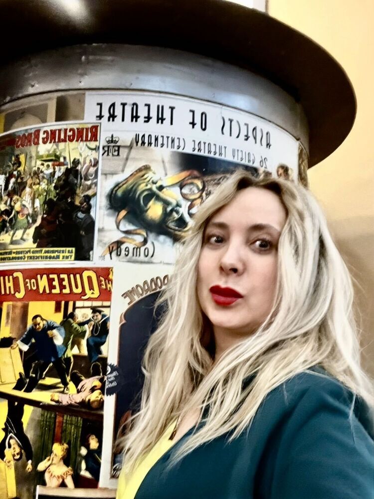  ,   Tatiana, 40 ,   c 