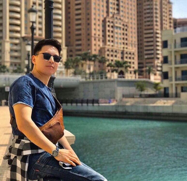  53013317  Ulan, 32 ,    