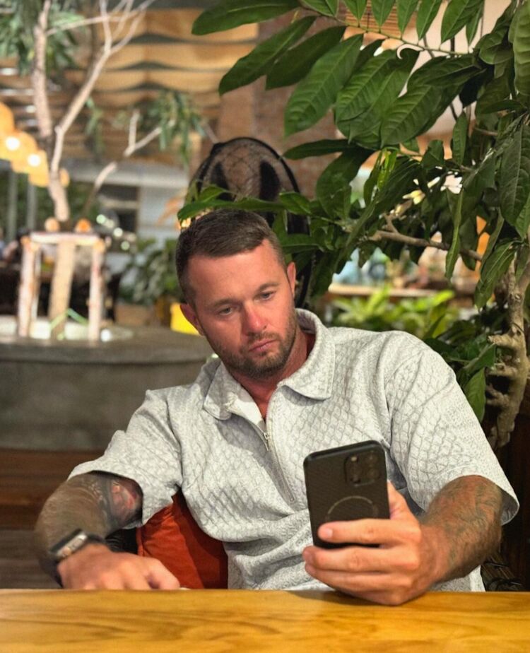  54403247  , 40 ,    -