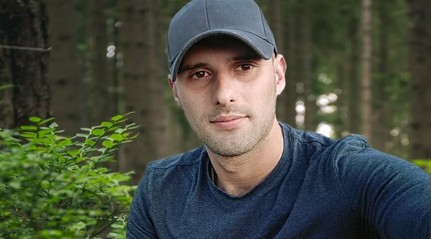  ,   Ruslan, 32 ,   ,   