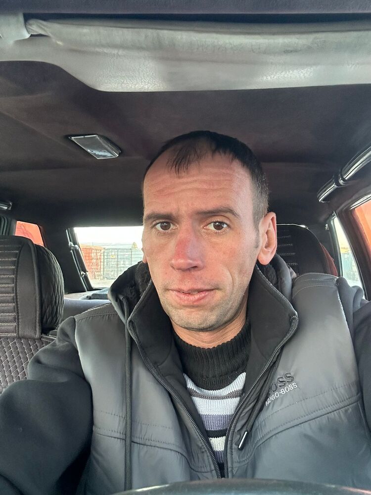  42235937  , 39 ,    