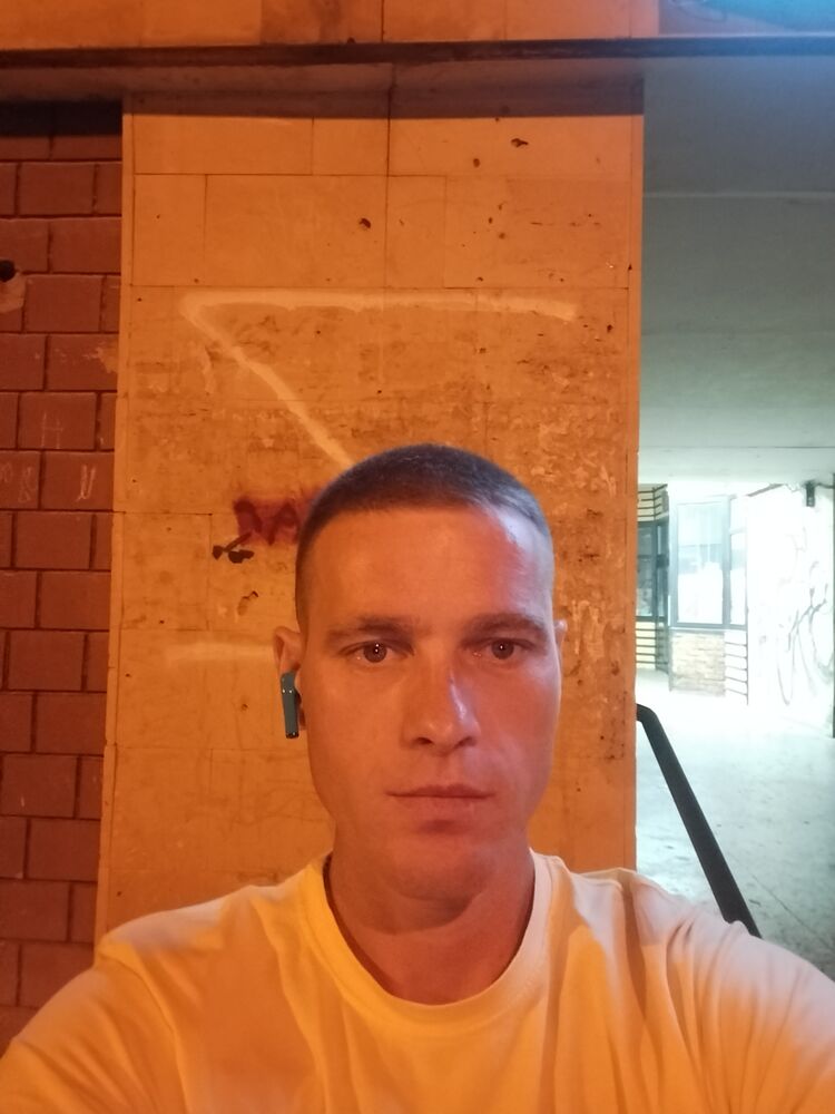  46306187  , 42 ,    