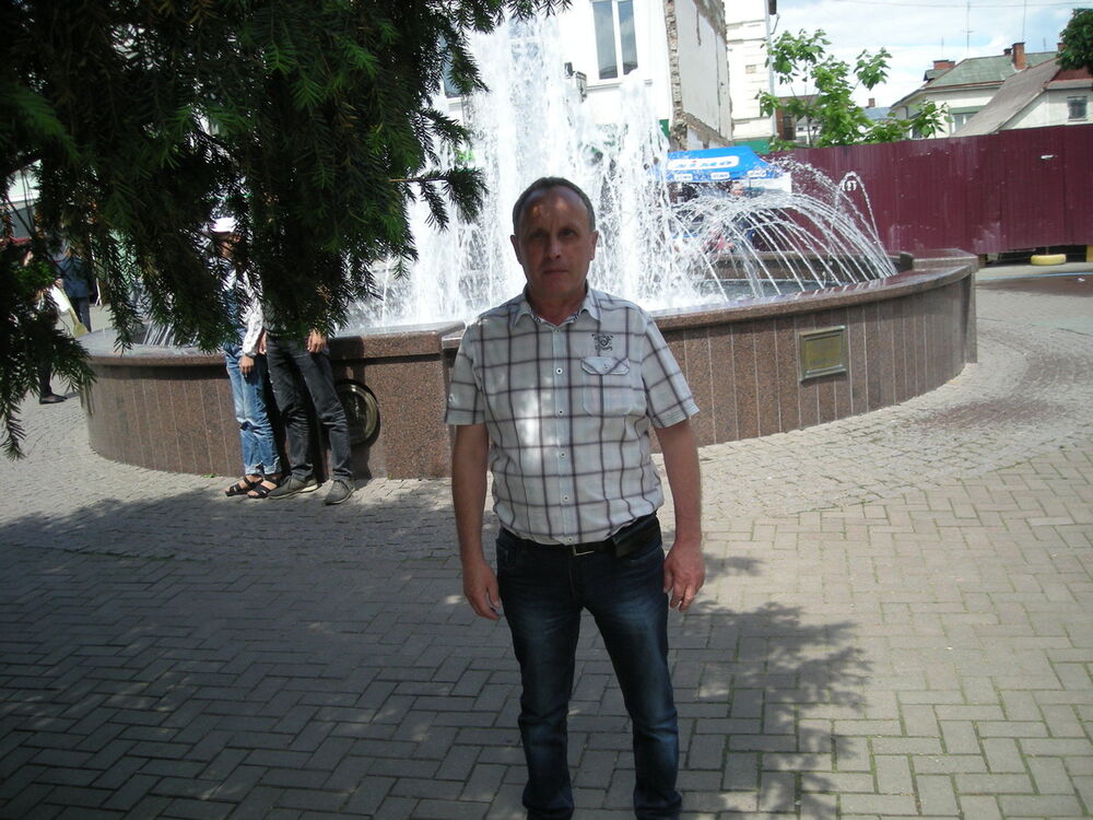  13316407  Roman, 68 ,    