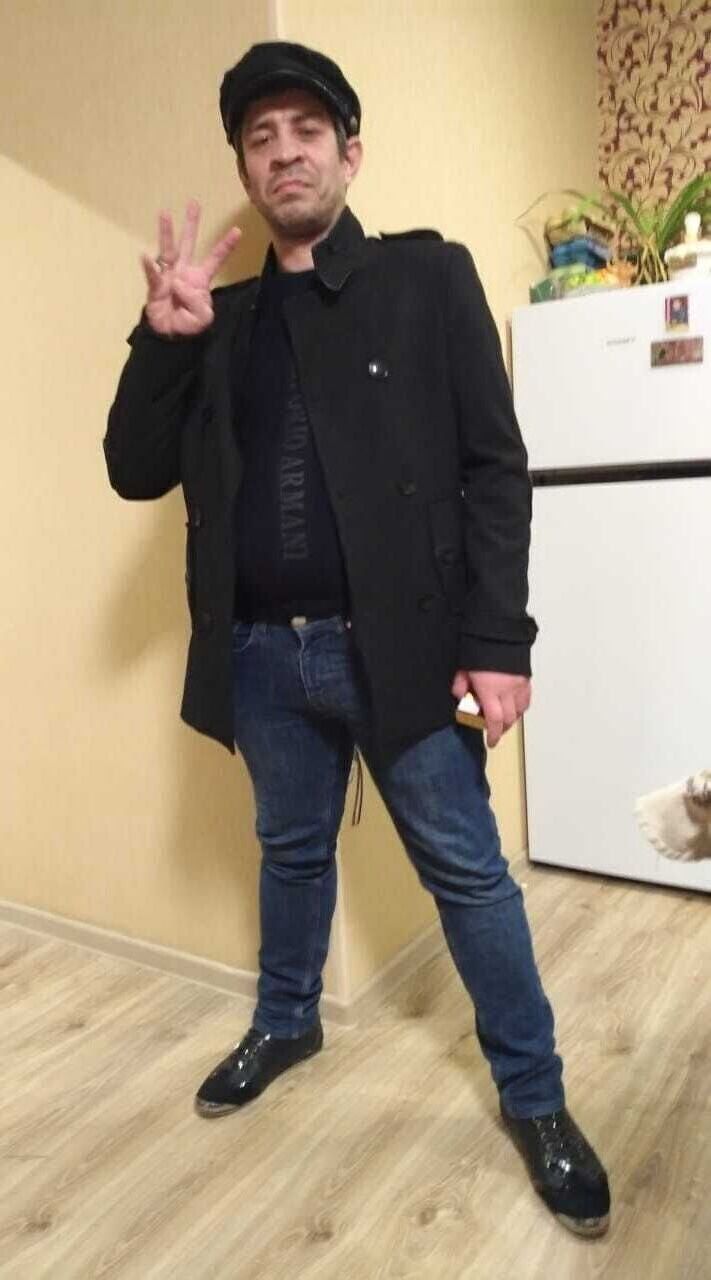  --,   , 43 ,     , c 