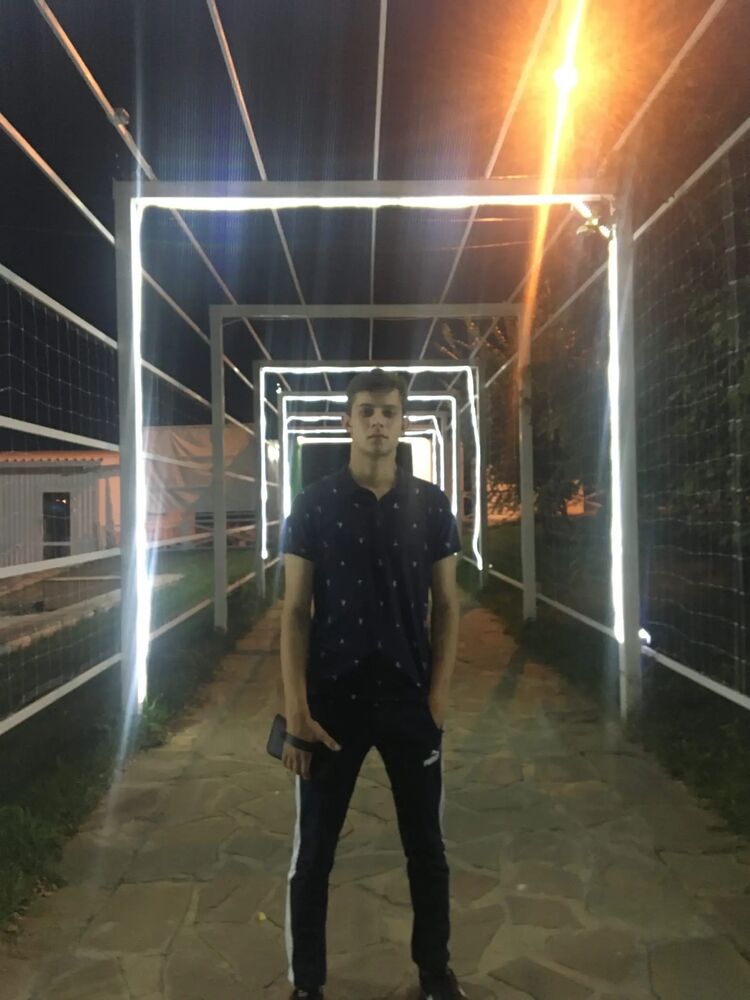  28448897  , 22 ,    