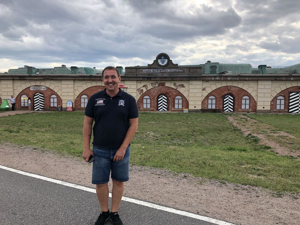  35807367  Anton, 42 ,    -