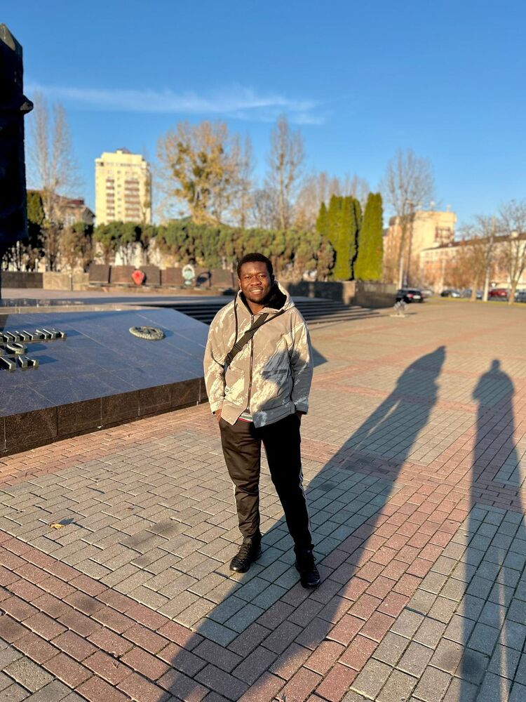  54539257  Charon, 27 ,    