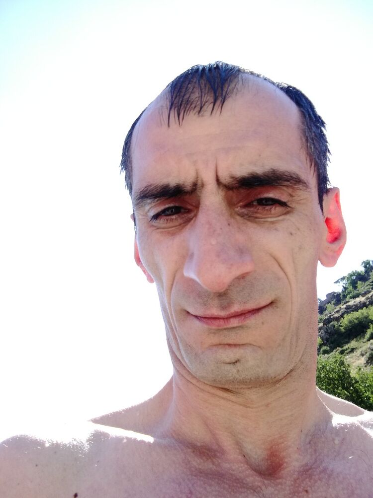  9941137  Arkadi, 45 ,    