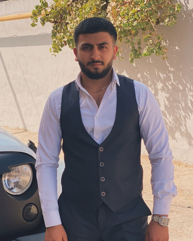  44788797  Ali, 26 ,    