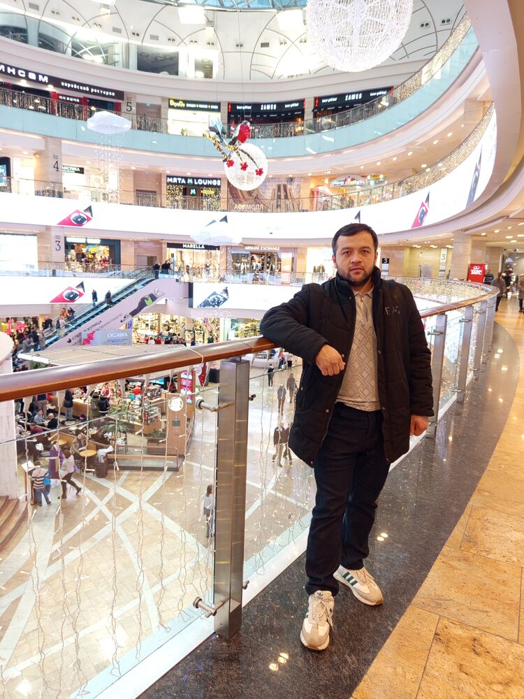  48461167  Avazbek, 29 ,    