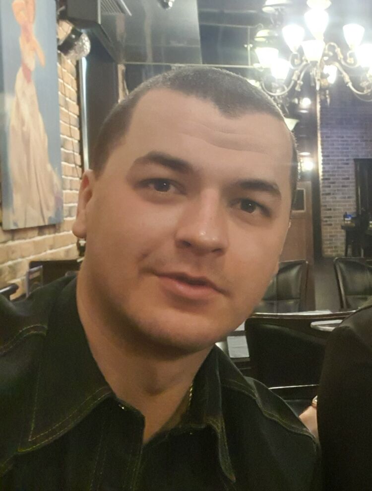  53618737  Roman, 34 ,    