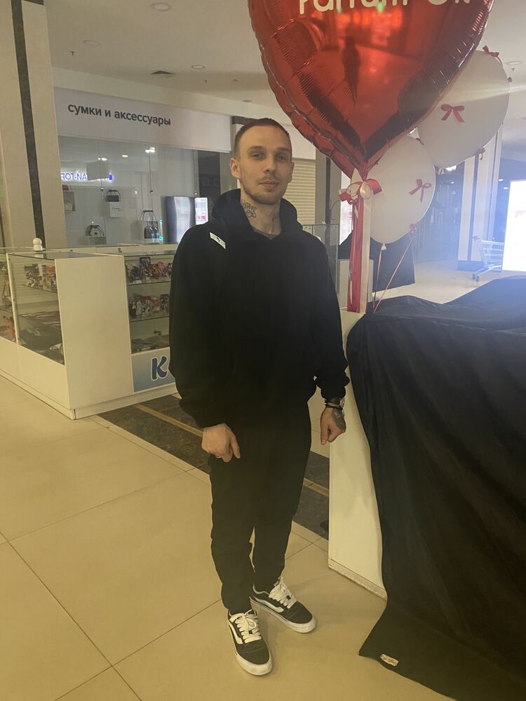  52735237  Sergey, 26 ,    