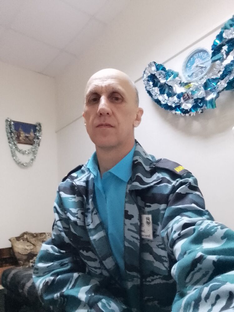  32482807  , 52 ,    