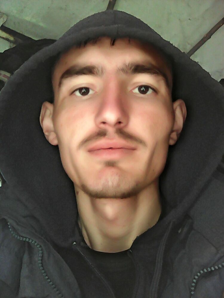  9588207  Milaki, 41 ,    
