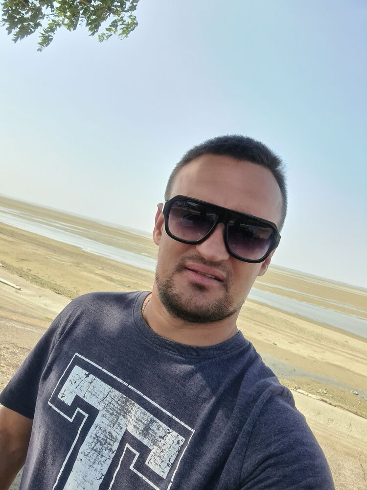  52219927  , 31 ,    -