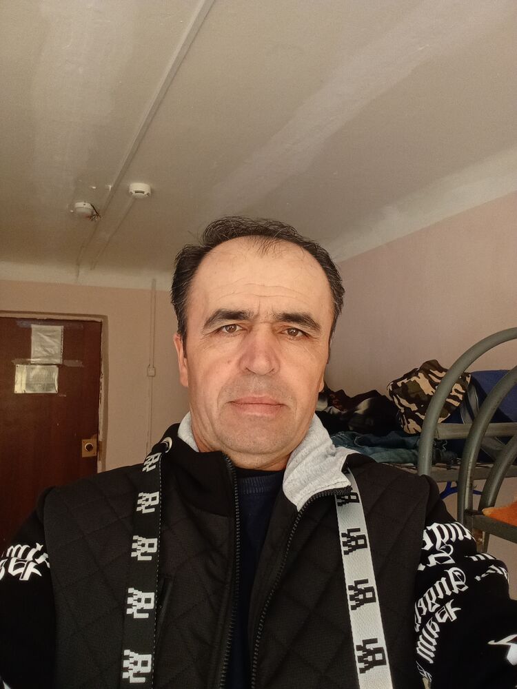  43253367  Abdusalom, 43 ,    