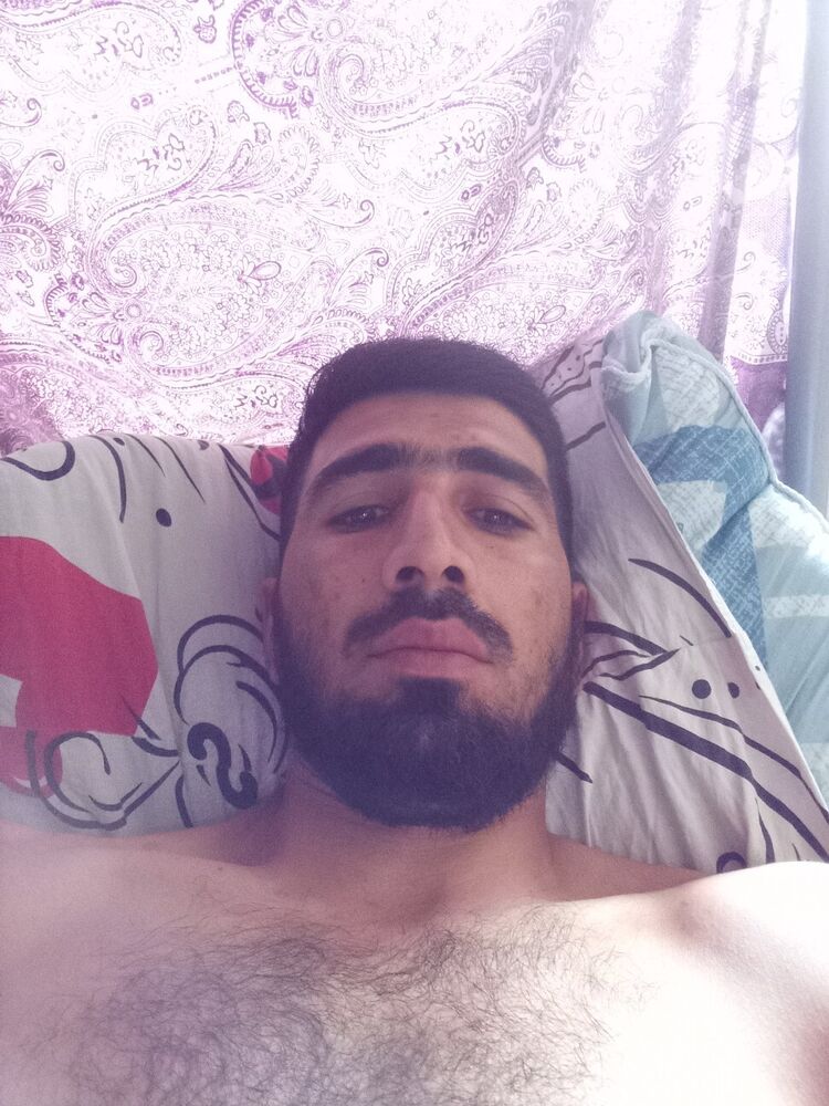  44493807  Cavid, 33 ,    