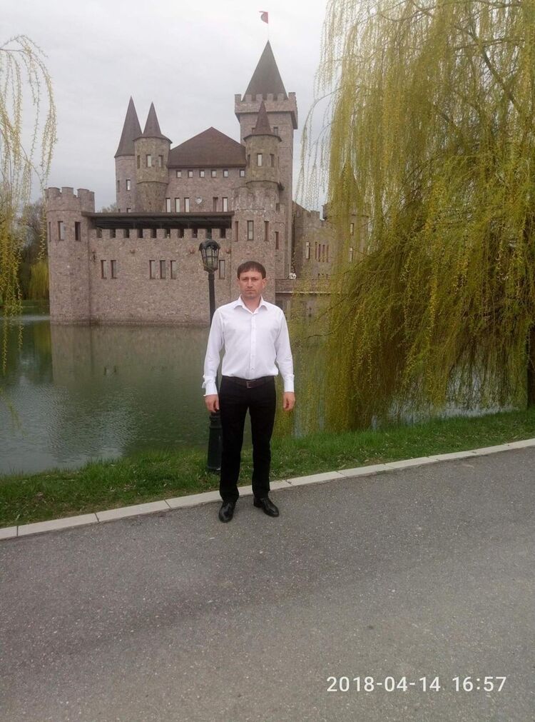  ,   Artur, 40 ,   ,   , c , 