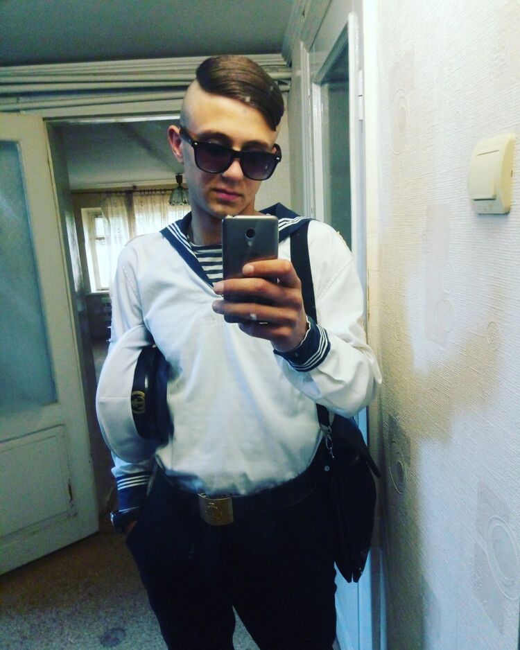  9762157  , 28 ,    