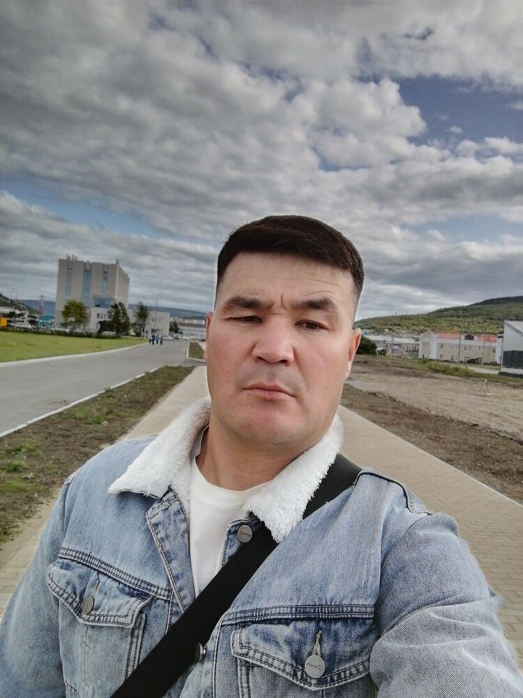  37266307  Davron, 35 ,    