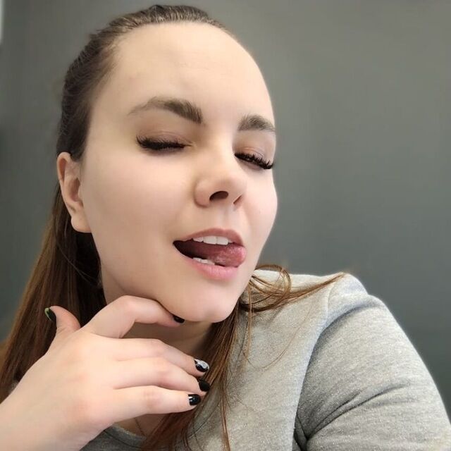  52828227  , 31 ,    
