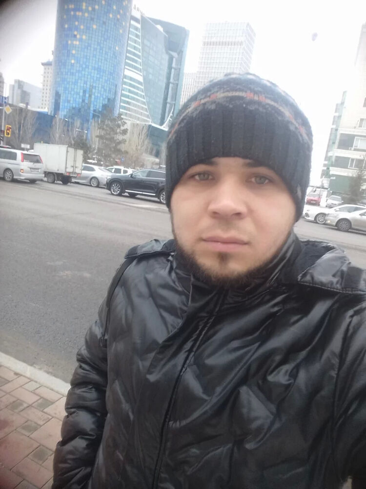  ,   Aziz, 32 ,   ,   
