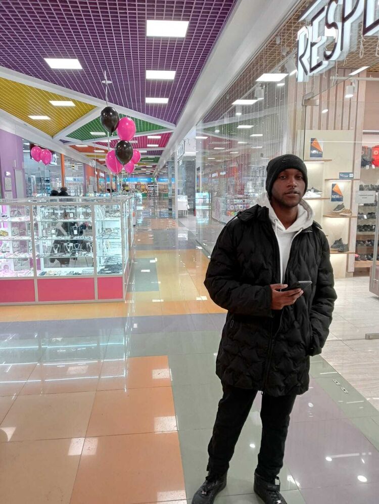  ,   Yanny, 23 ,   ,   