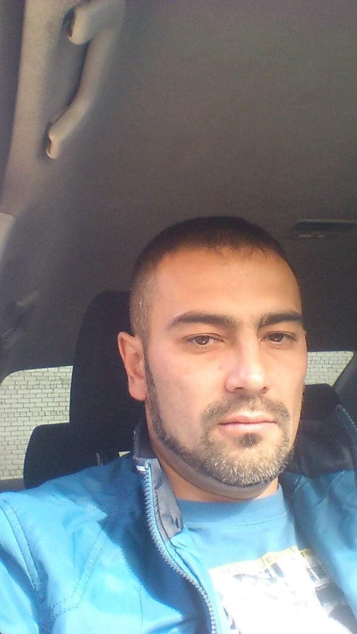  32297387  Roman, 46 ,    
