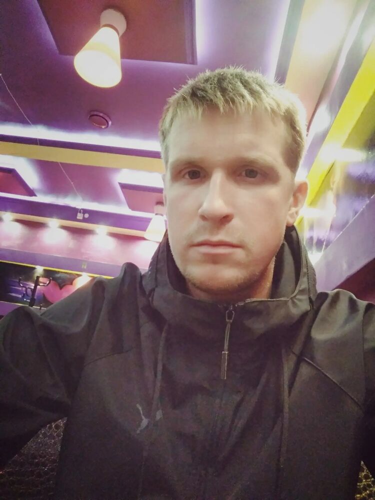  ,   Valery, 32 ,   ,   