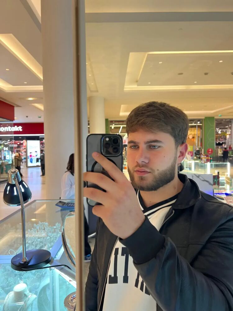  ,   Ruslan, 25 ,   ,   