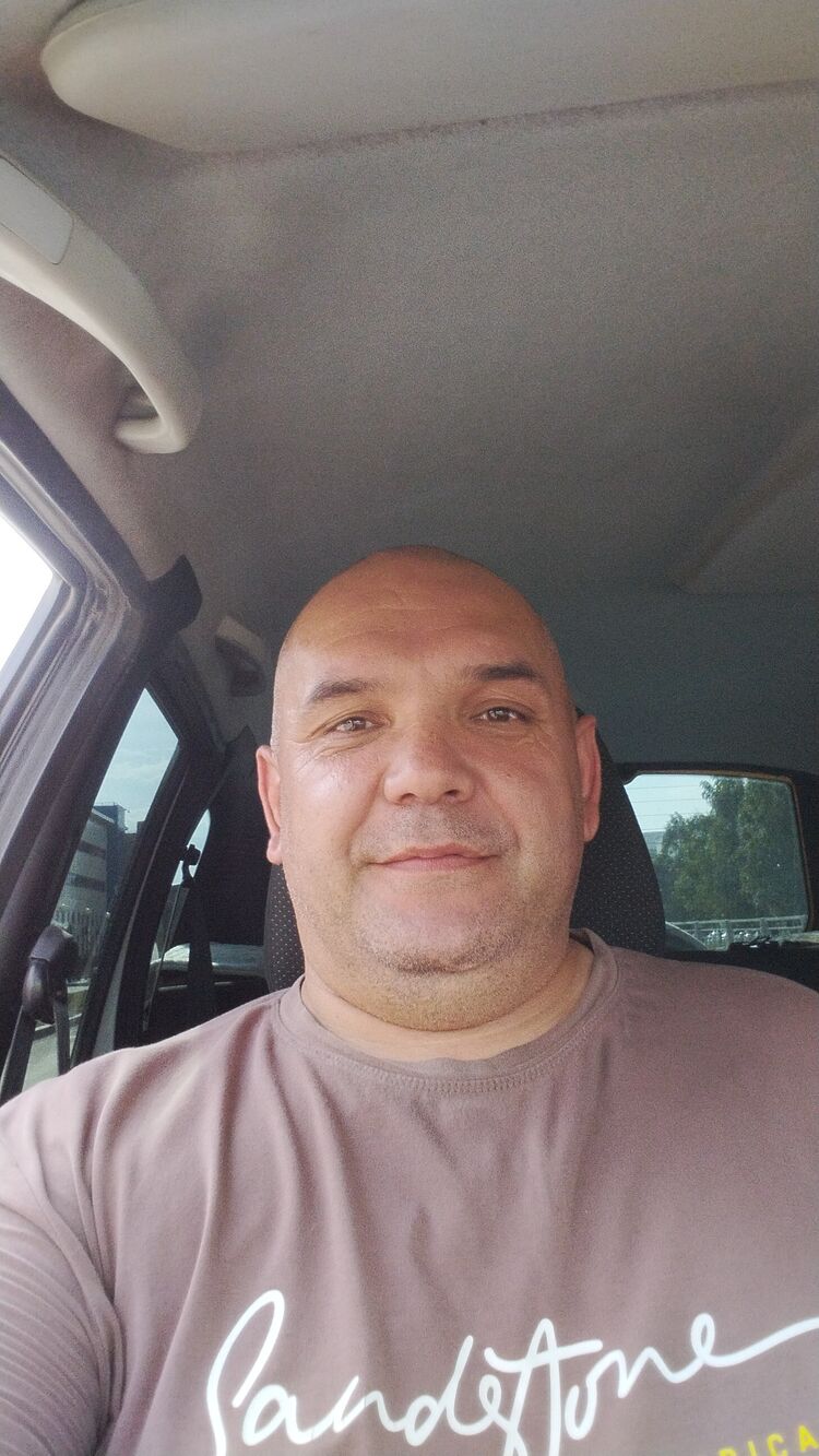  37093277  , 44 ,    
