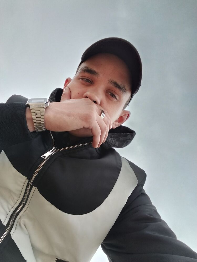  46438637  , 26 ,    -
