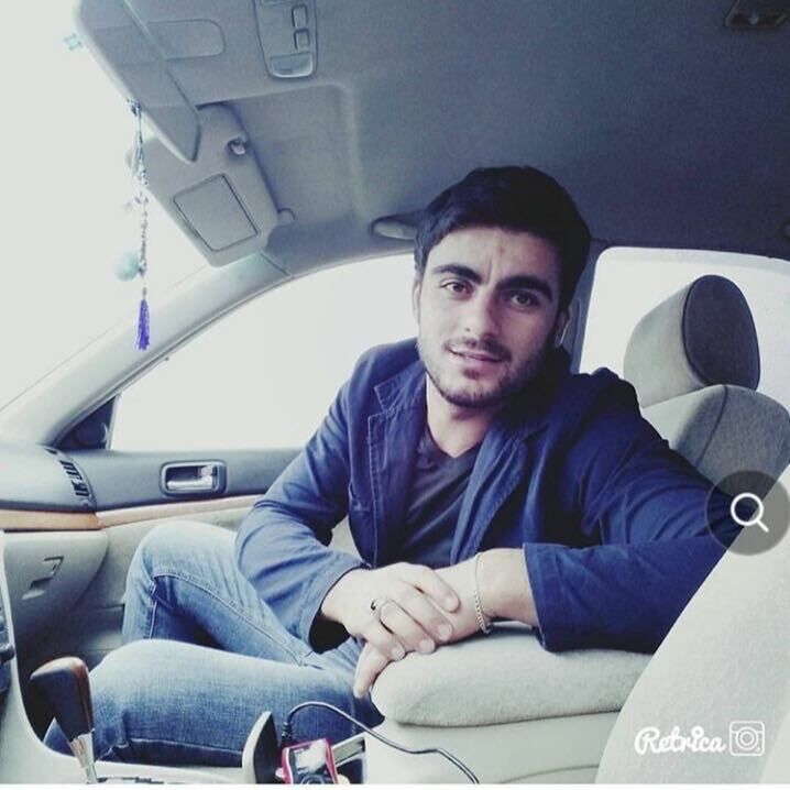  43139757  Janik, 33 ,    