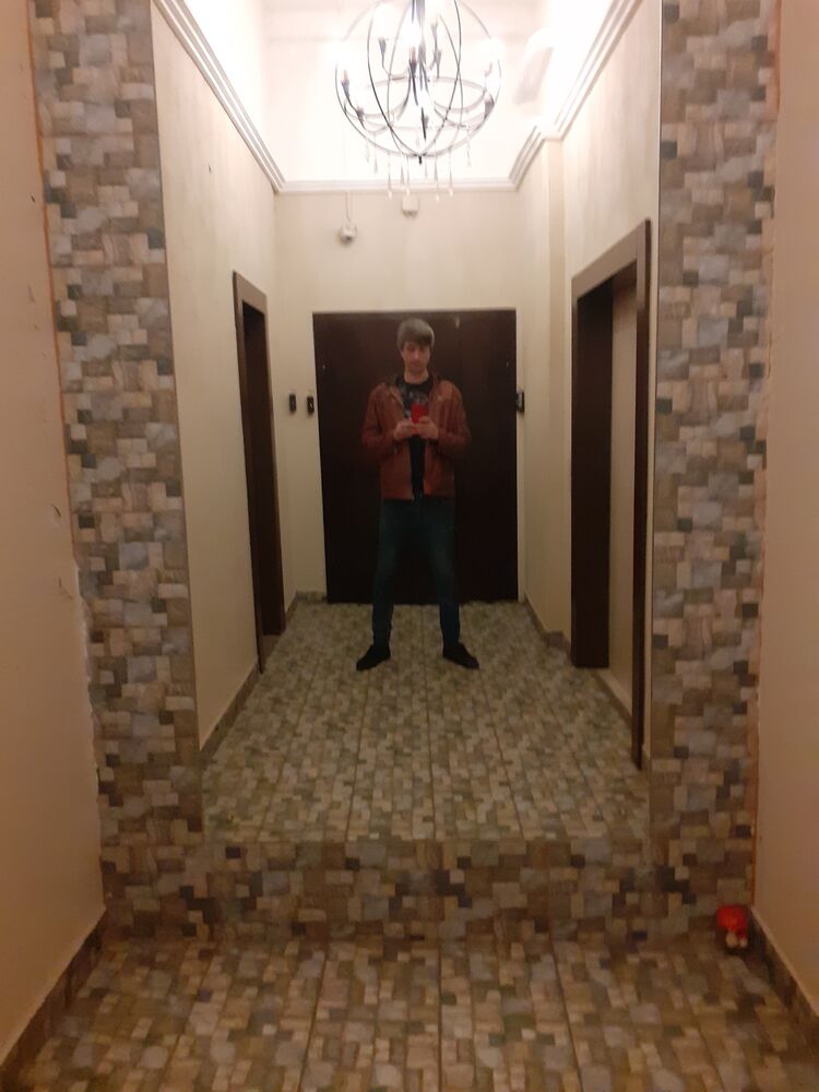  29850317  Aleksandr, 37 ,    