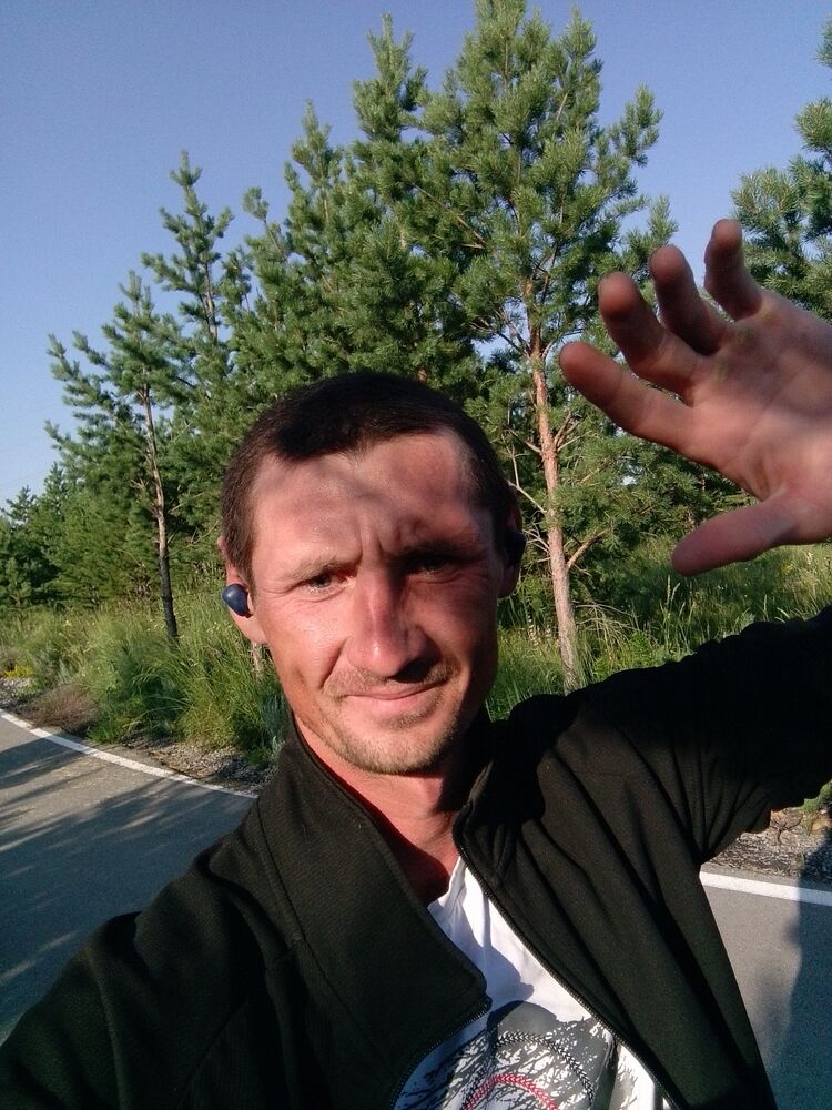  44460137  Vadim, 31 ,    